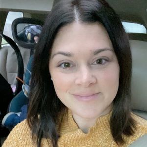 Meet your Posher, Stephanie